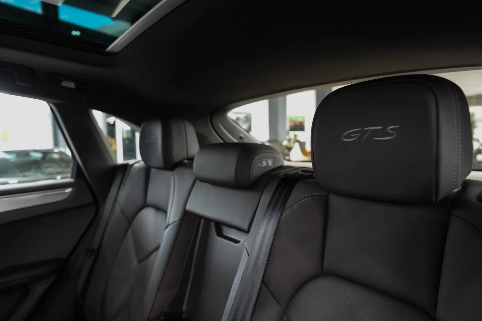 2017 Porsche Macan GTS, 20/30