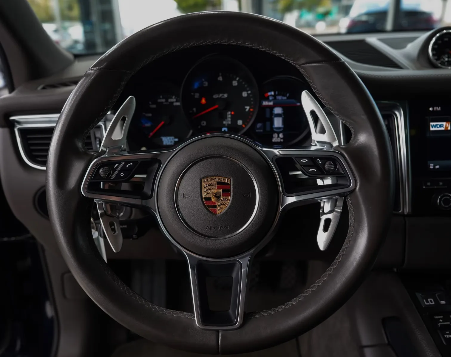 2017 Porsche Macan GTS, 24/30