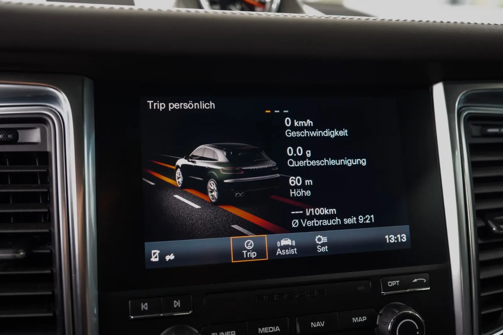2017 Porsche Macan GTS, 28/30