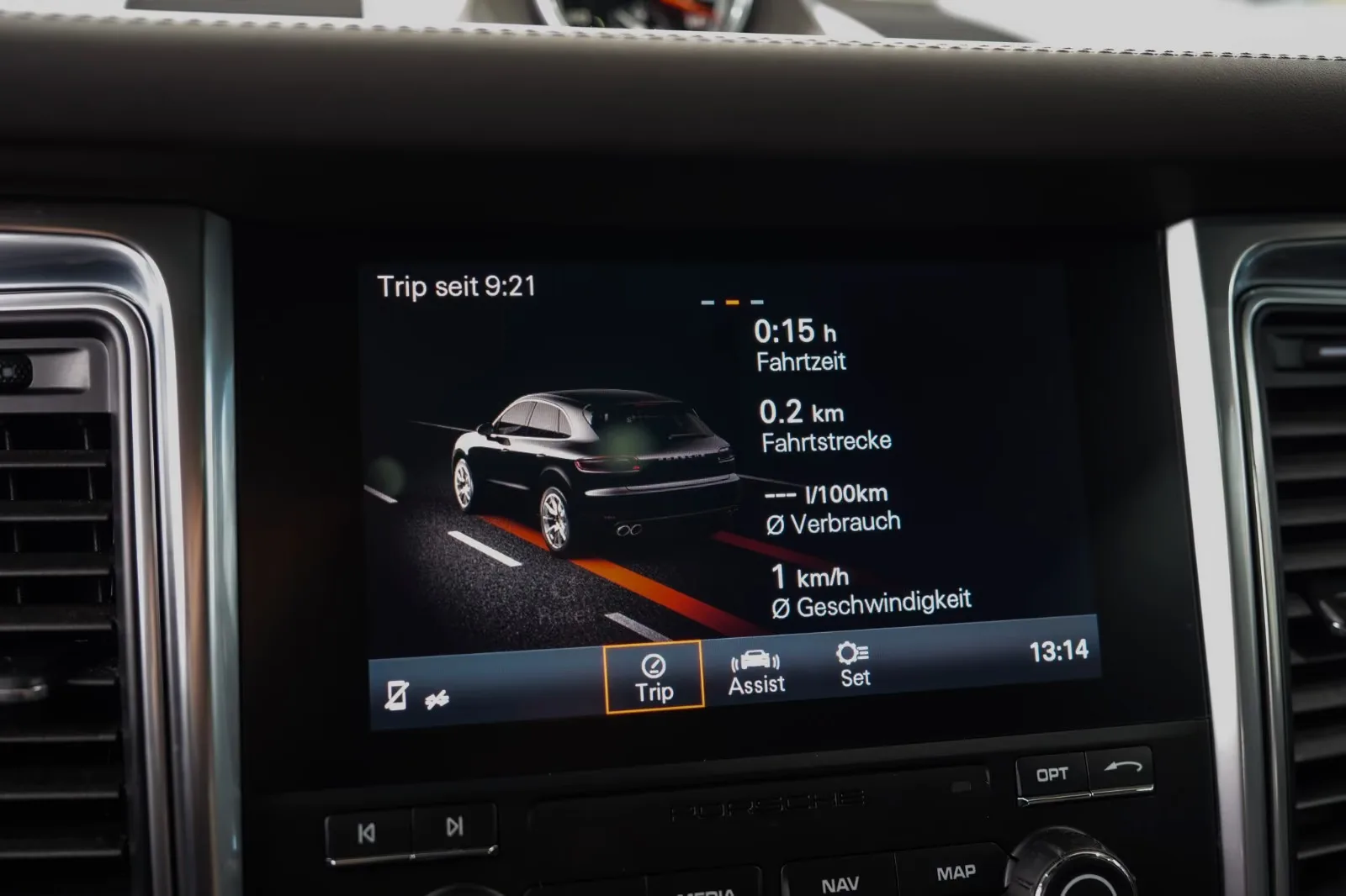 2017 Porsche Macan GTS, 29/30