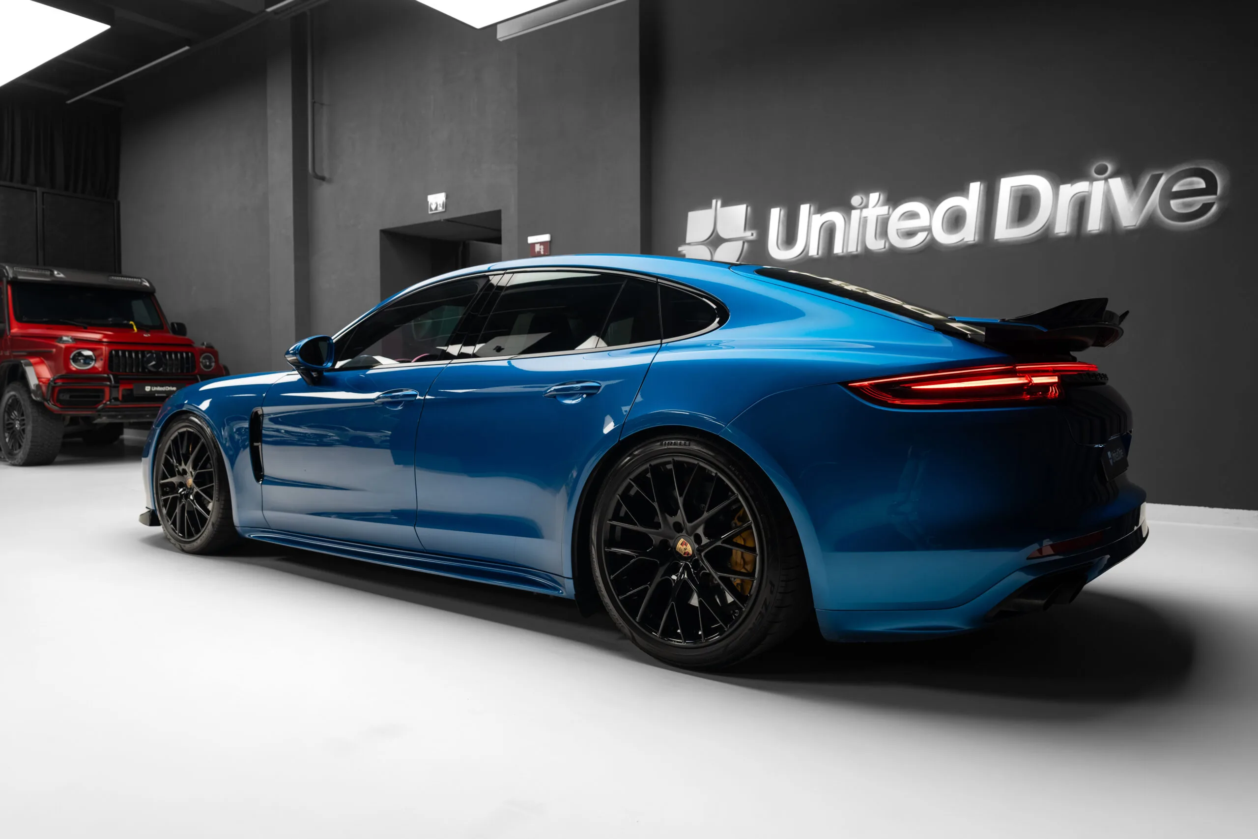 2017 Porsche Panamera 4S, 8/30