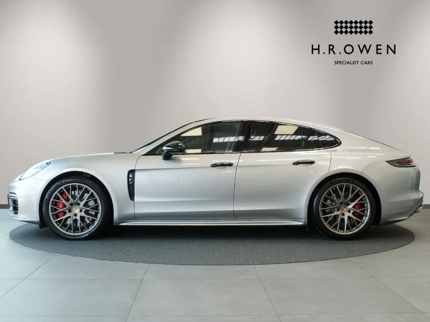 2017 Porsche Panamera angeboten von einer Vertragshändlergruppe in Cheltenham, Vereinigtes Königreich, Foto 6 von 25