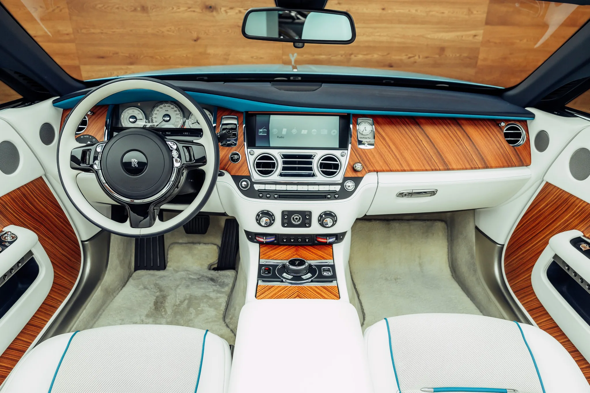 2017 Rolls-Royce Dawn, 5/30