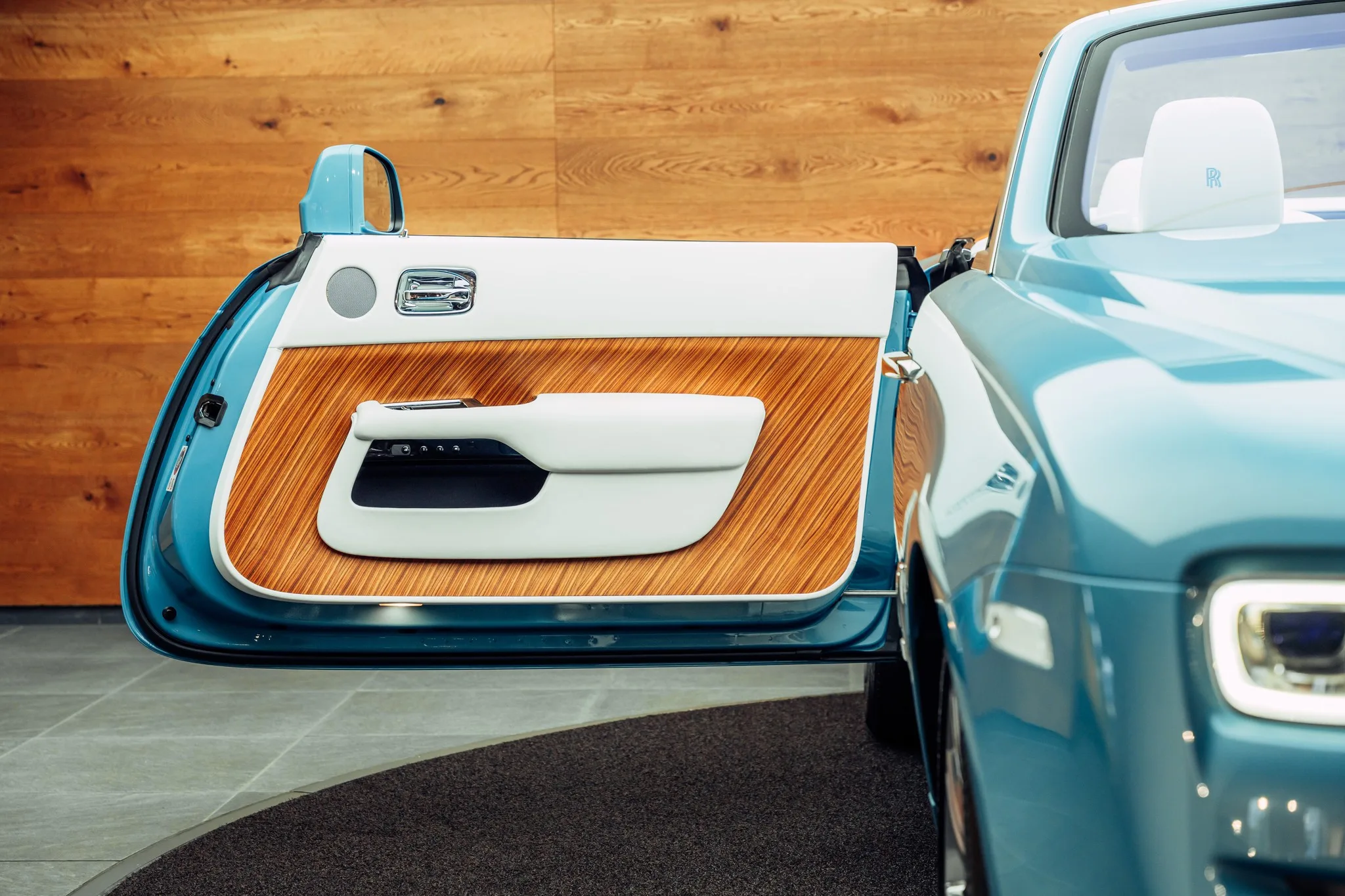 2017 Rolls-Royce Dawn, 14/30