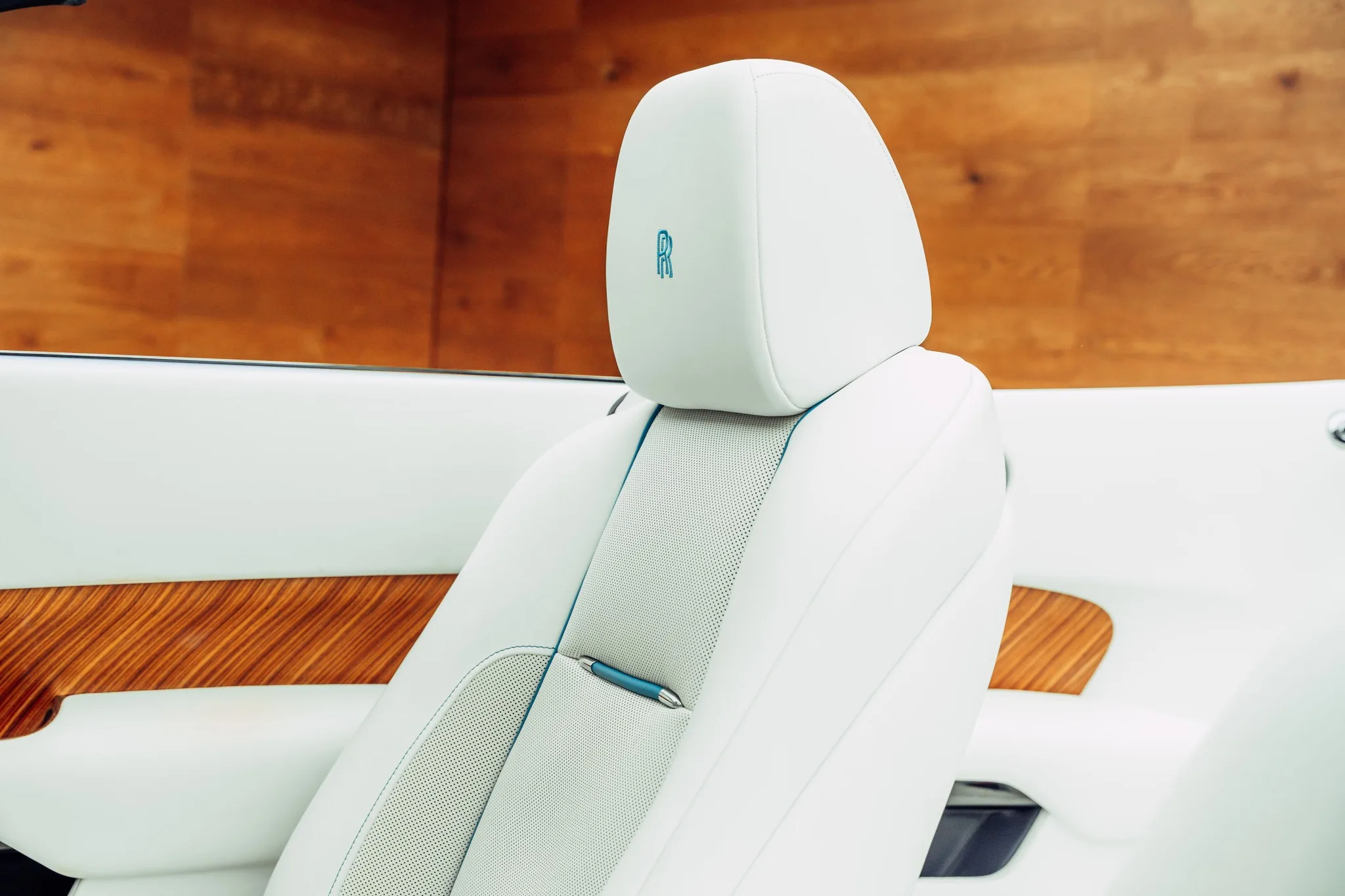 2017 Rolls-Royce Dawn, 16/30