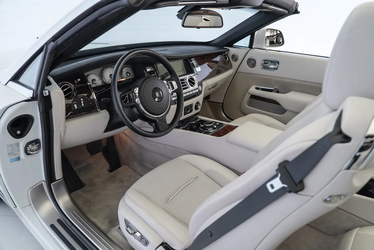 2017 Rolls-Royce Dawn, 8/15