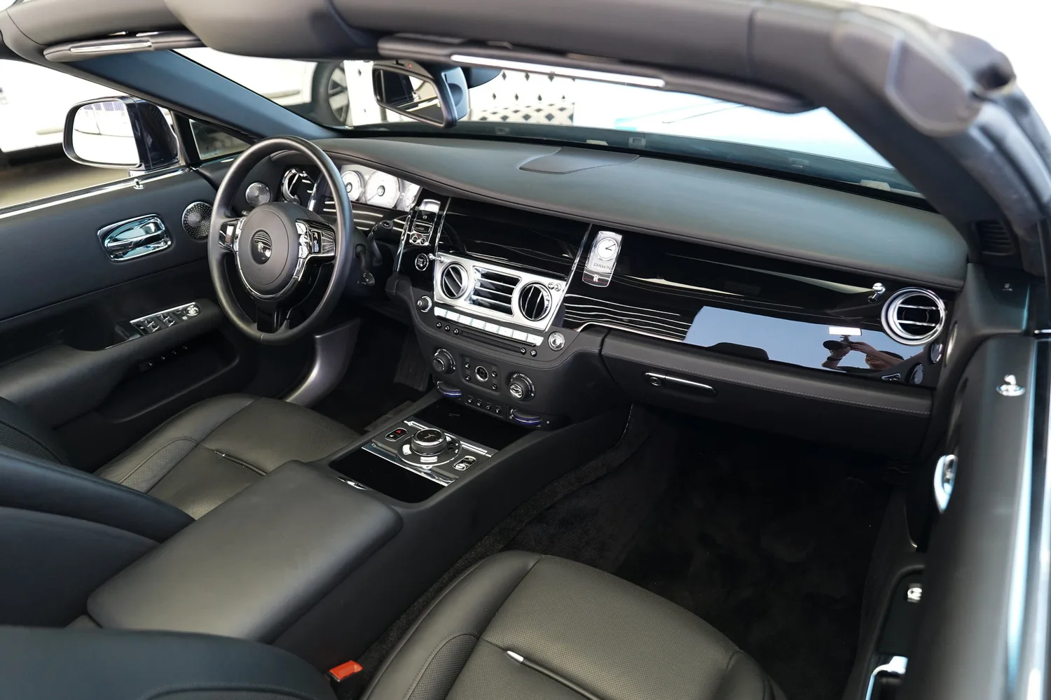 2017 Rolls-Royce Dawn, 9/14