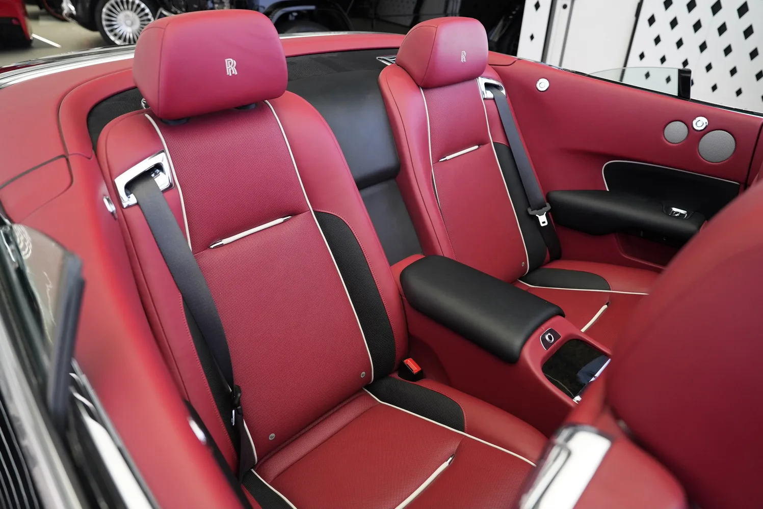 2017 Rolls-Royce Dawn, 12/13