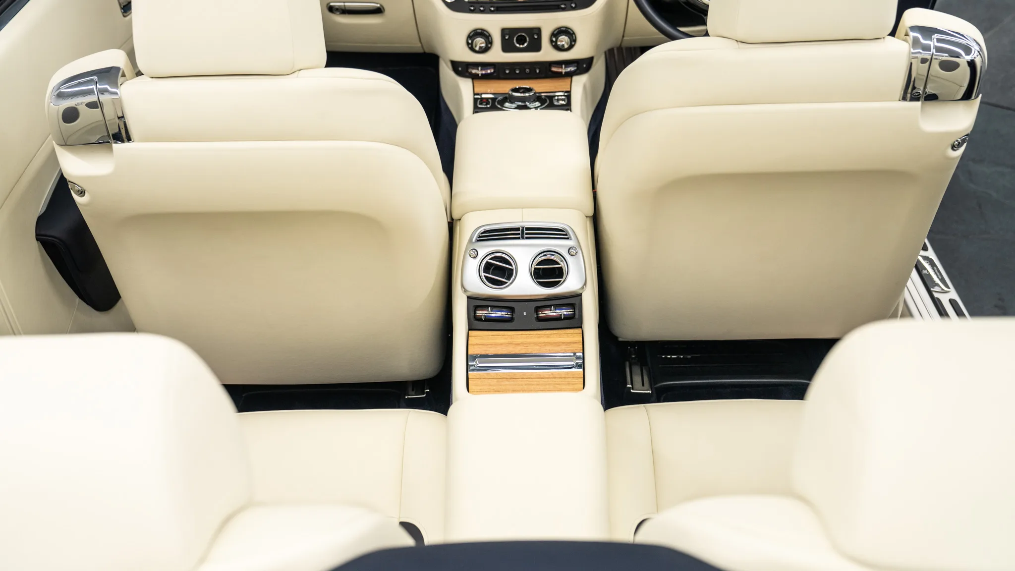 2017 Rolls-Royce Dawn, 26/30