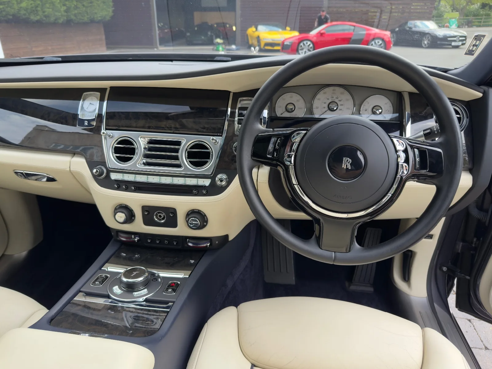 2017 Rolls-Royce Ghost Extended Series II, 19/30