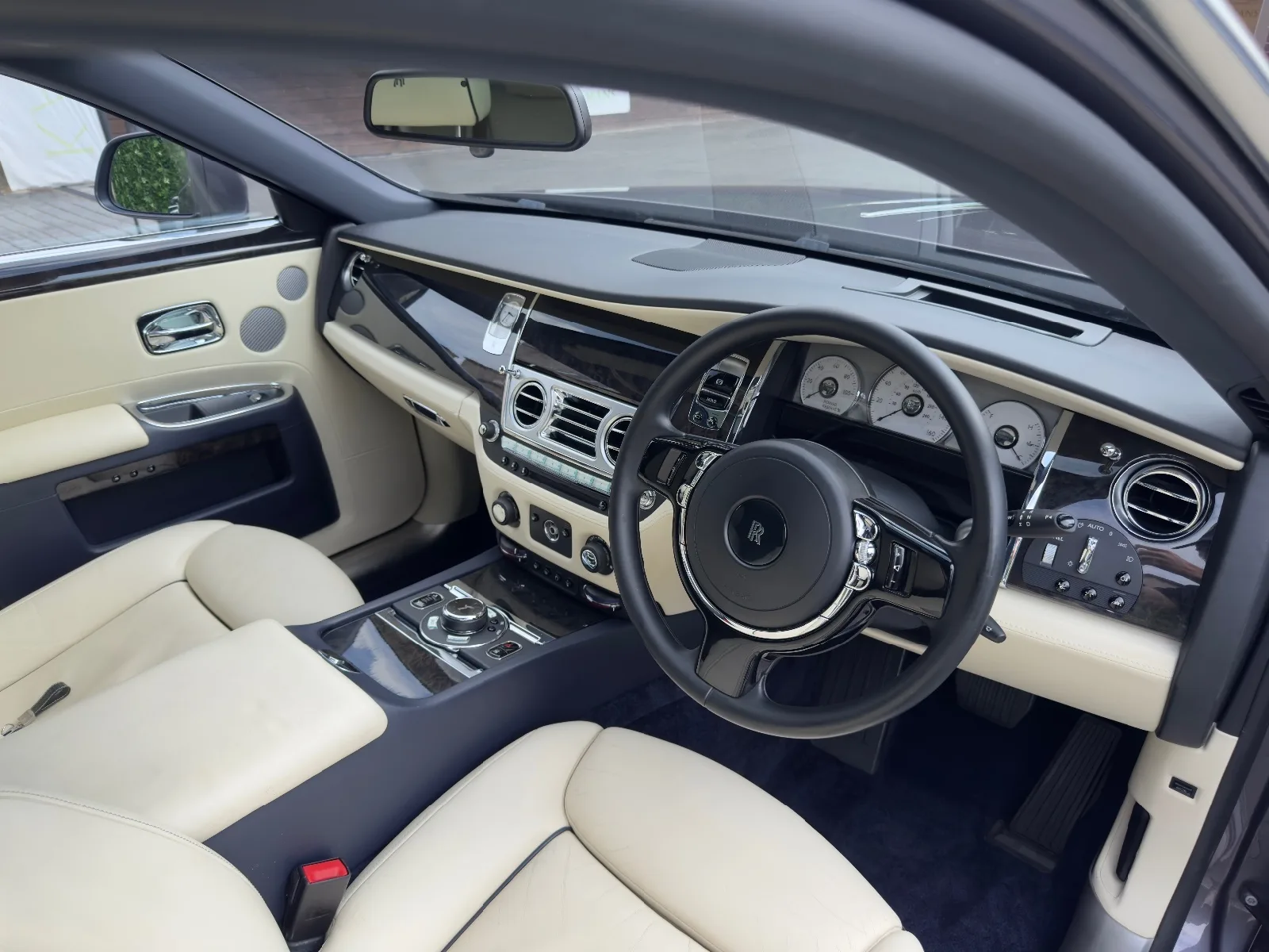 2017 Rolls-Royce Ghost Extended Series II, 21/30