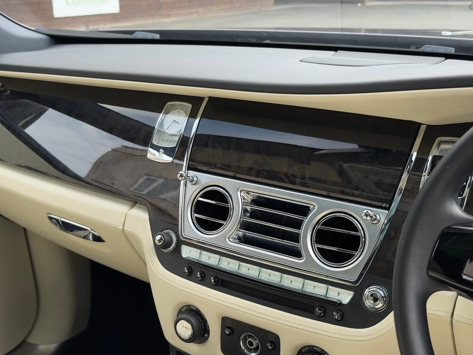 2017 Rolls-Royce Ghost Extended Series II, 26/30