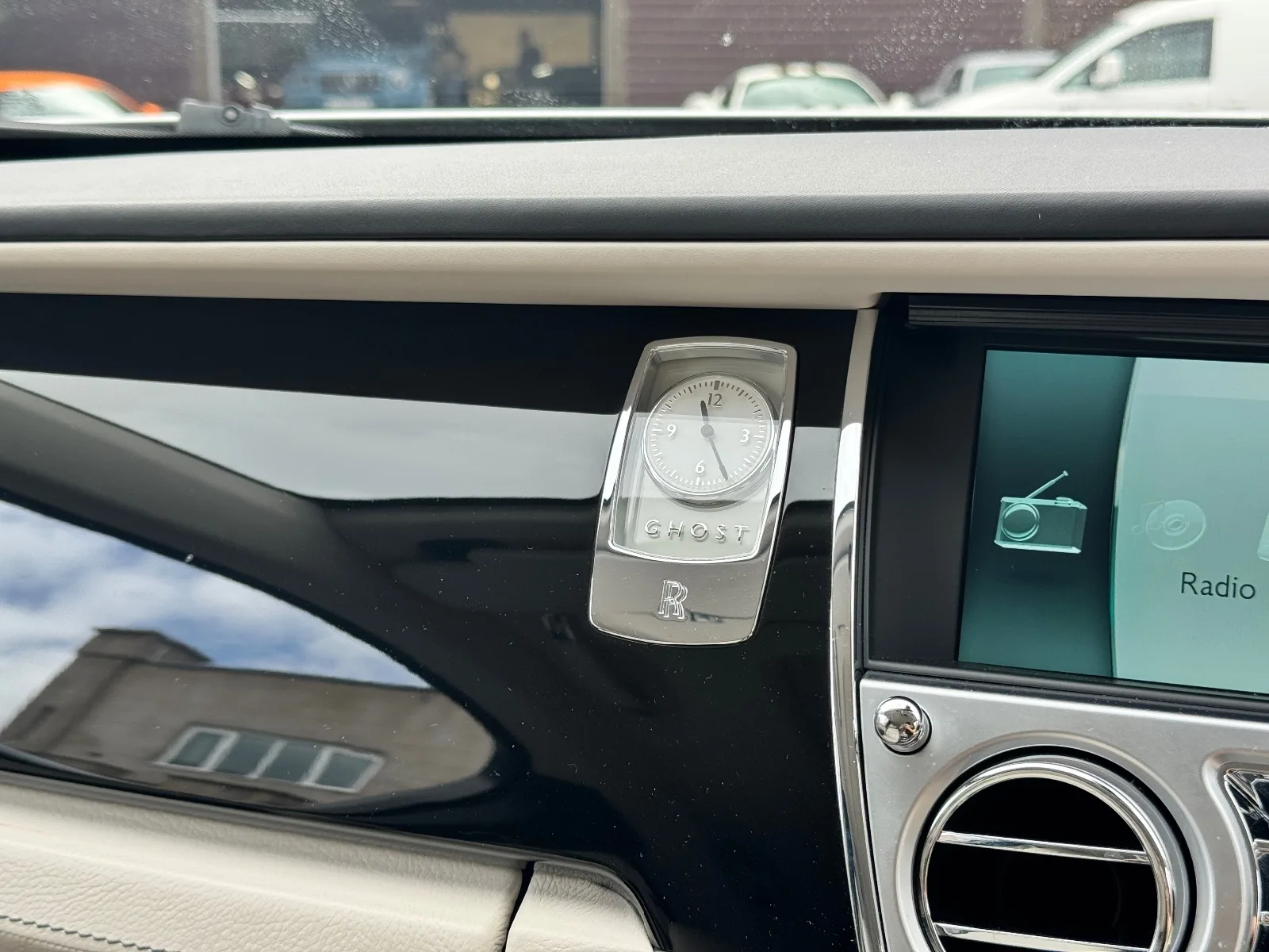 2017 Rolls-Royce Ghost Series II, 16/23