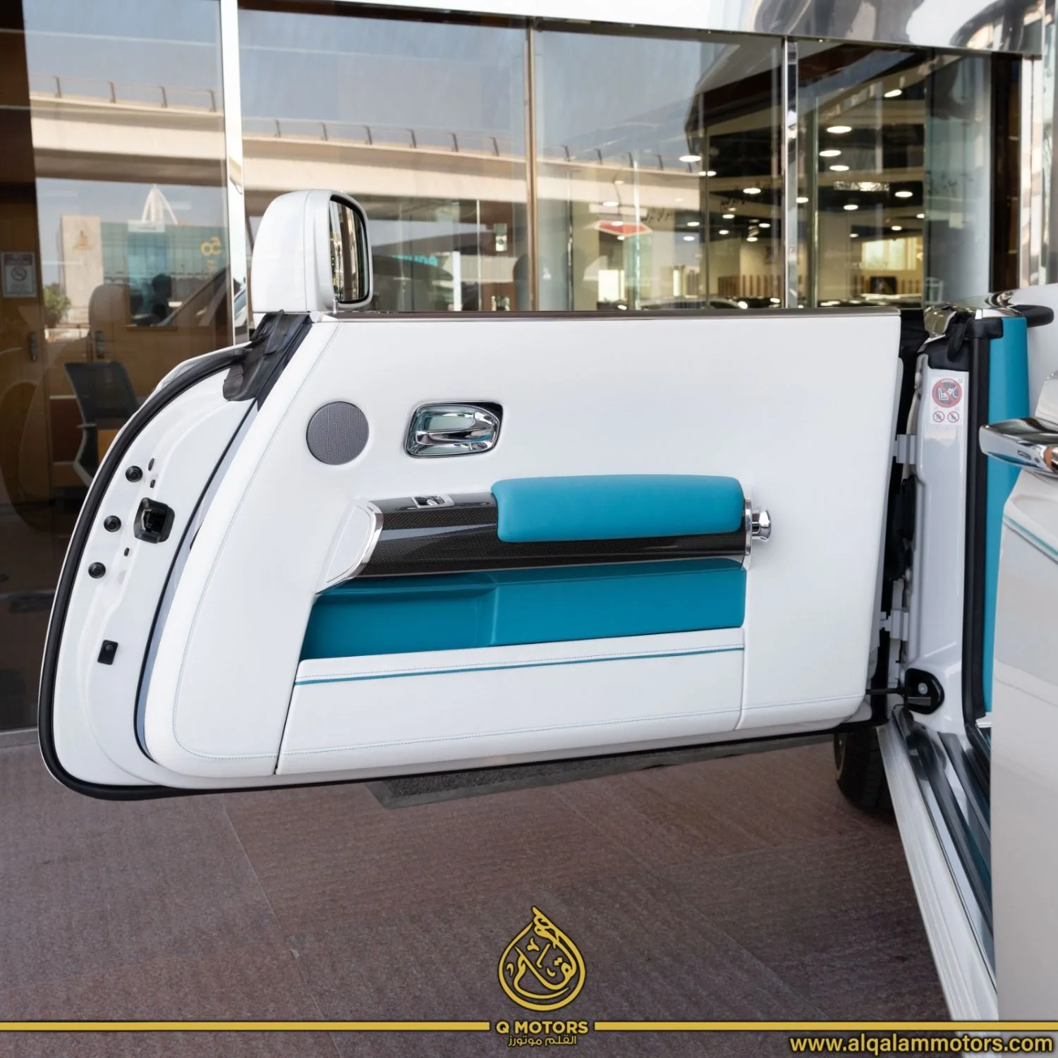 2017 Rolls-Royce Phantom Drophead Coupé angeboten von einem Fachhändler in Dubai, Vereinigte Arabische Emirate, Foto 22 von 24
