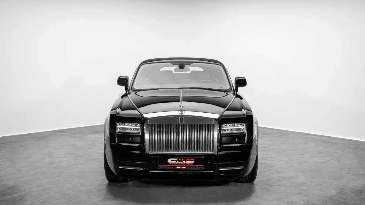 2017 Rolls-Royce Phantom Drophead Coupé offered by a specialist dealer in Dubai, United Arab Emirates, main photo