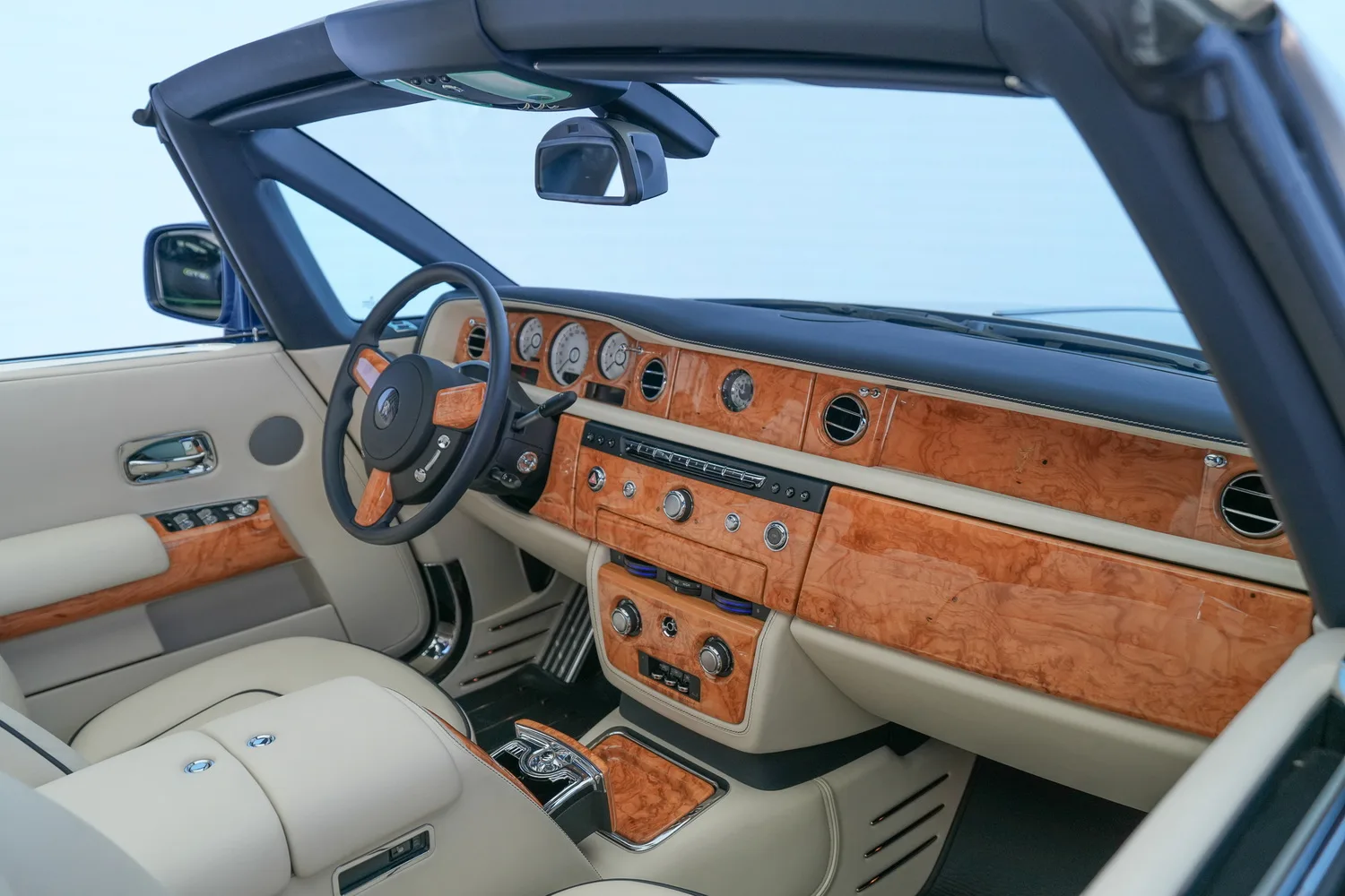 2017 Rolls-Royce Phantom Drophead Coupé, 7/16