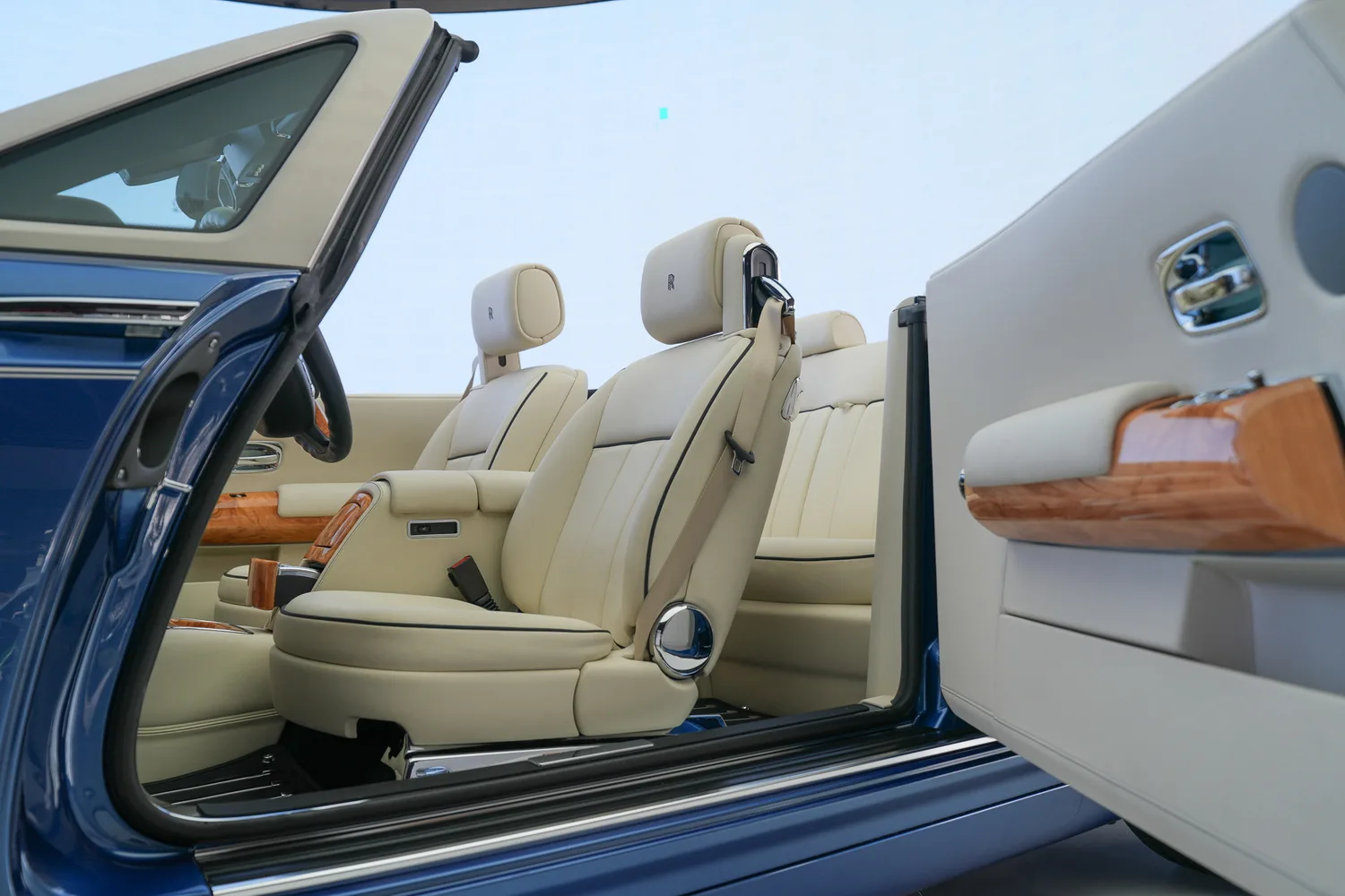 2017 Rolls-Royce Phantom Drophead Coupé, 8/16