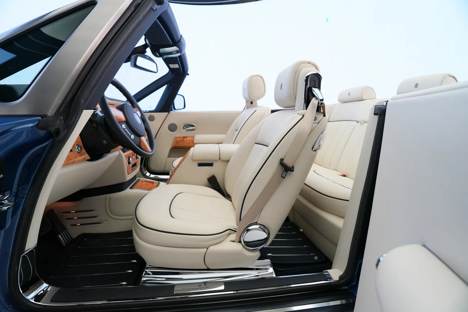 2017 Rolls-Royce Phantom Drophead Coupé, 13/16