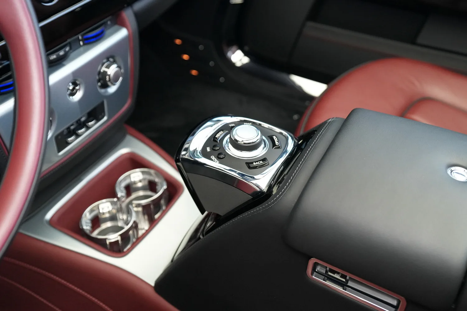 2017 Rolls-Royce Phantom Drophead Coupé Zenith Collection, 6/15