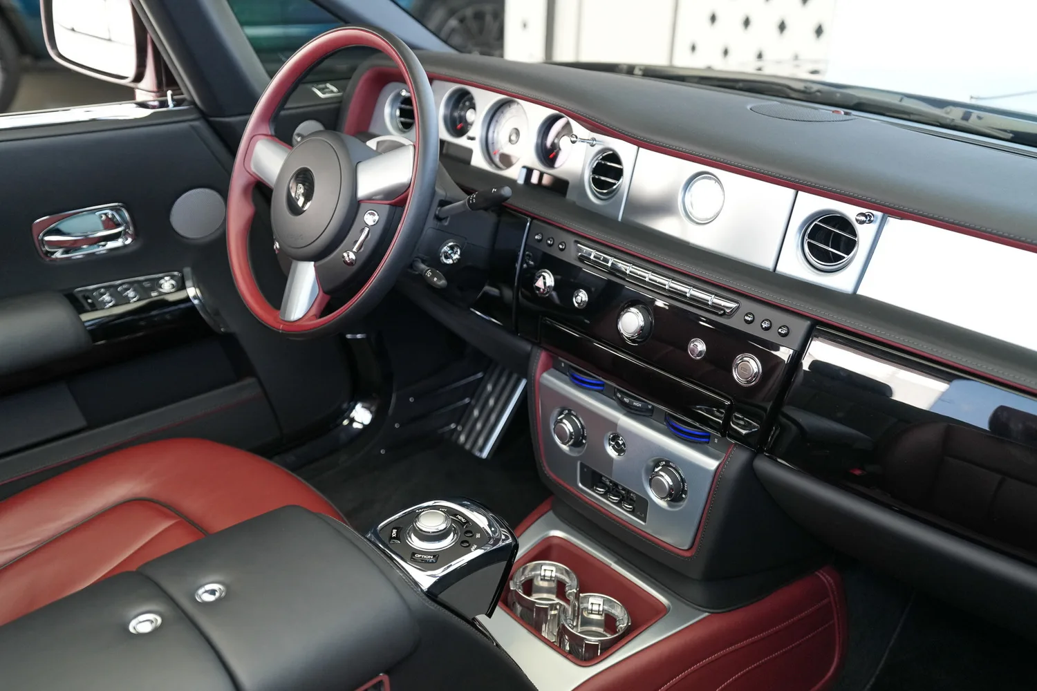2017 Rolls-Royce Phantom Drophead Coupé Zenith Collection, 10/15