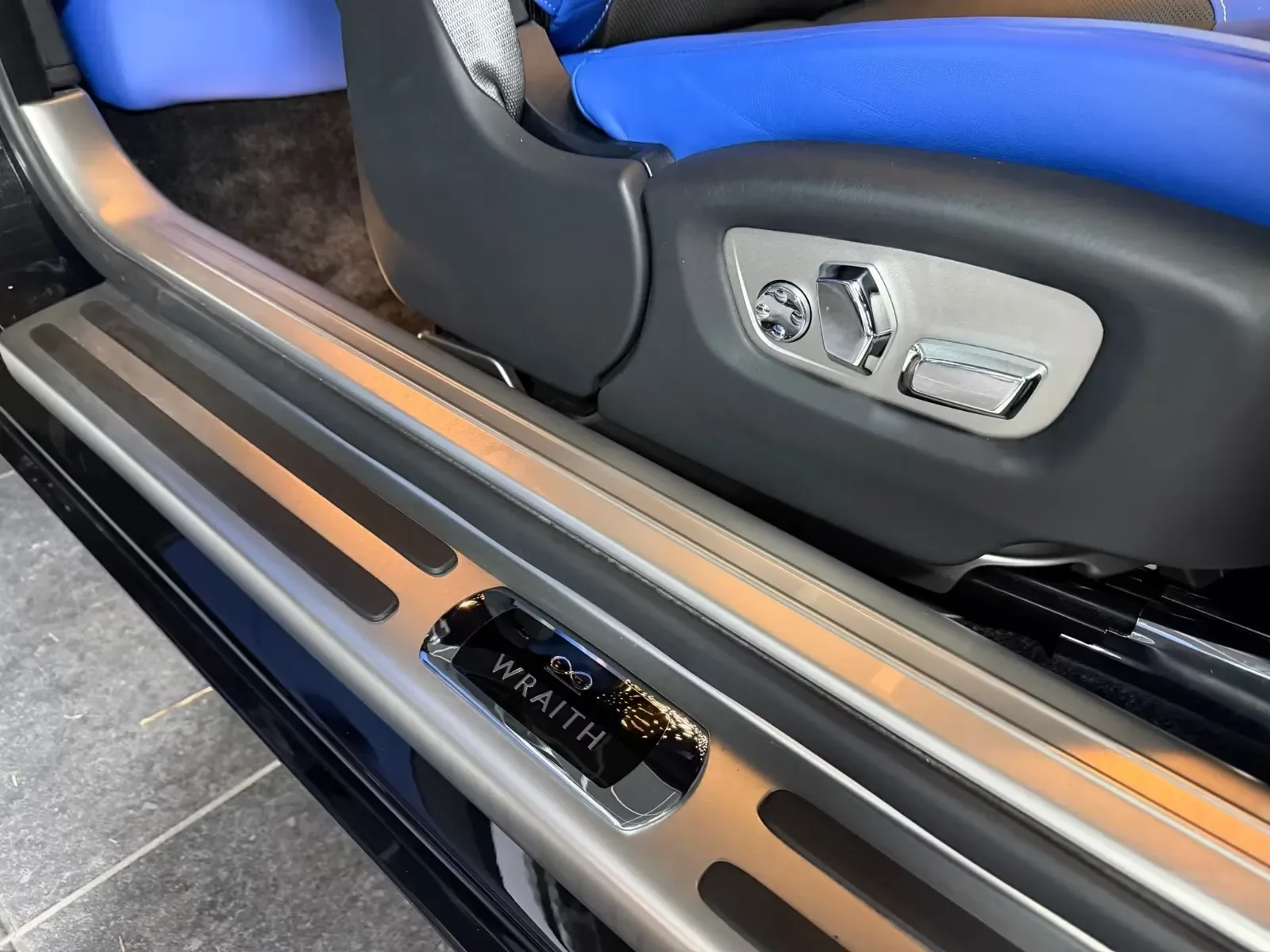 2017 Rolls-Royce Wraith Black Badge, 12/17
