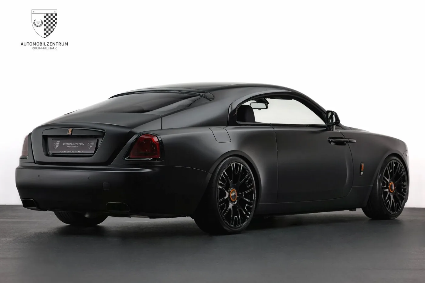 2017 Rolls-Royce Wraith Black Badge proposée par un spécialiste de la supercar à Viernheim, Allemagne, photo 6 sur 25