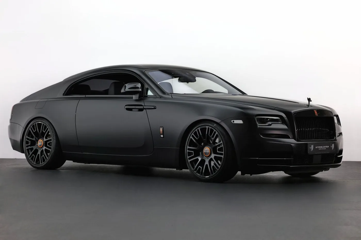 2017 Rolls-Royce Wraith Black Badge proposée par un spécialiste de la supercar à Viernheim, Allemagne, photo 8 sur 25