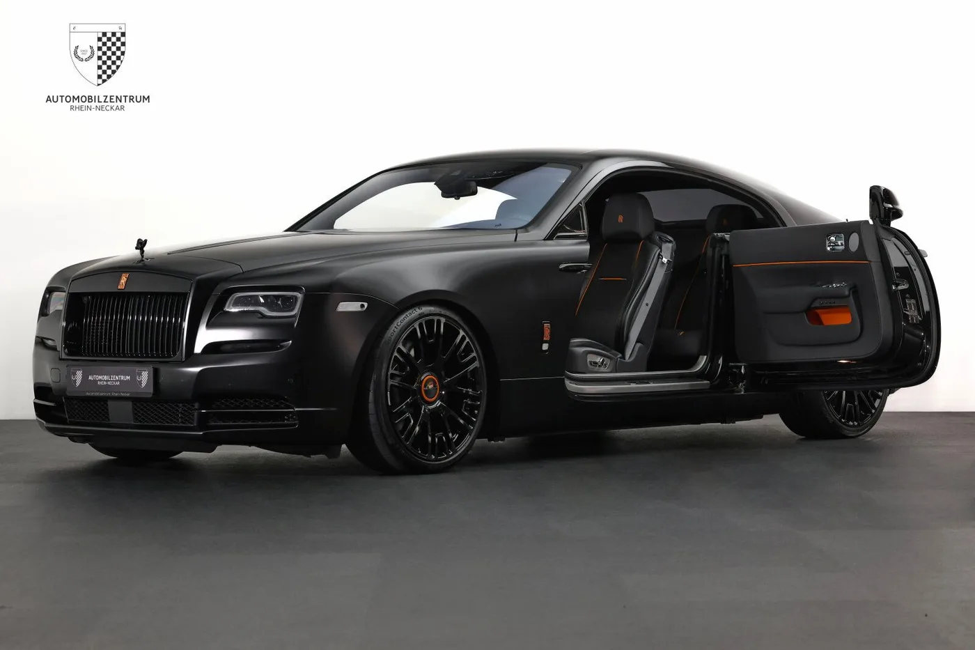 2017 Rolls-Royce Wraith Black Badge proposée par un spécialiste de la supercar à Viernheim, Allemagne, photo 9 sur 25