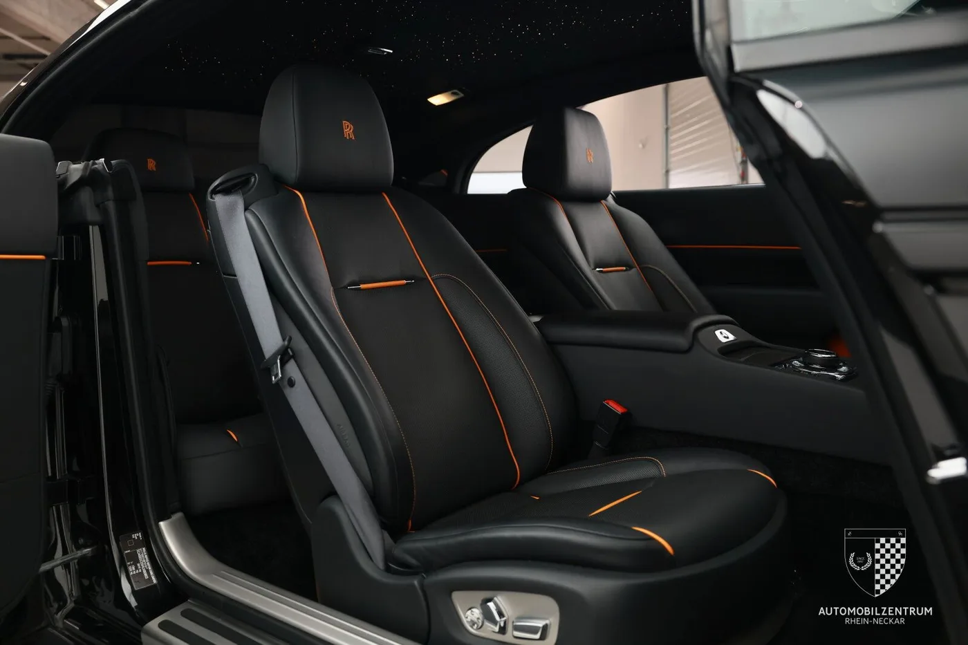 2017 Rolls-Royce Wraith Black Badge proposée par un spécialiste de la supercar à Viernheim, Allemagne, photo 15 sur 25