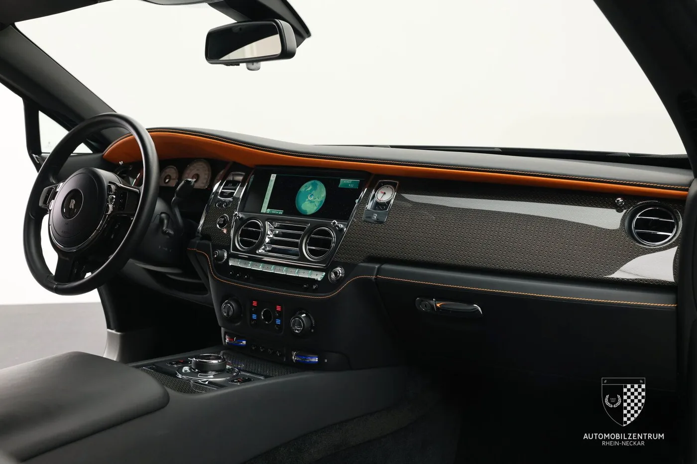 2017 Rolls-Royce Wraith Black Badge proposée par un spécialiste de la supercar à Viernheim, Allemagne, photo 16 sur 25