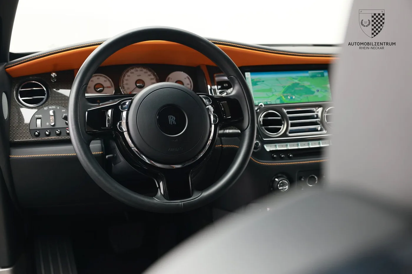 2017 Rolls-Royce Wraith Black Badge proposée par un spécialiste de la supercar à Viernheim, Allemagne, photo 17 sur 25