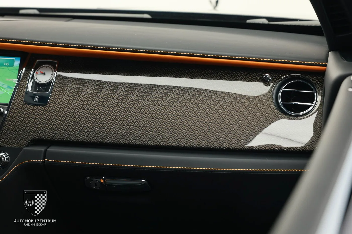 2017 Rolls-Royce Wraith Black Badge proposée par un spécialiste de la supercar à Viernheim, Allemagne, photo 21 sur 25