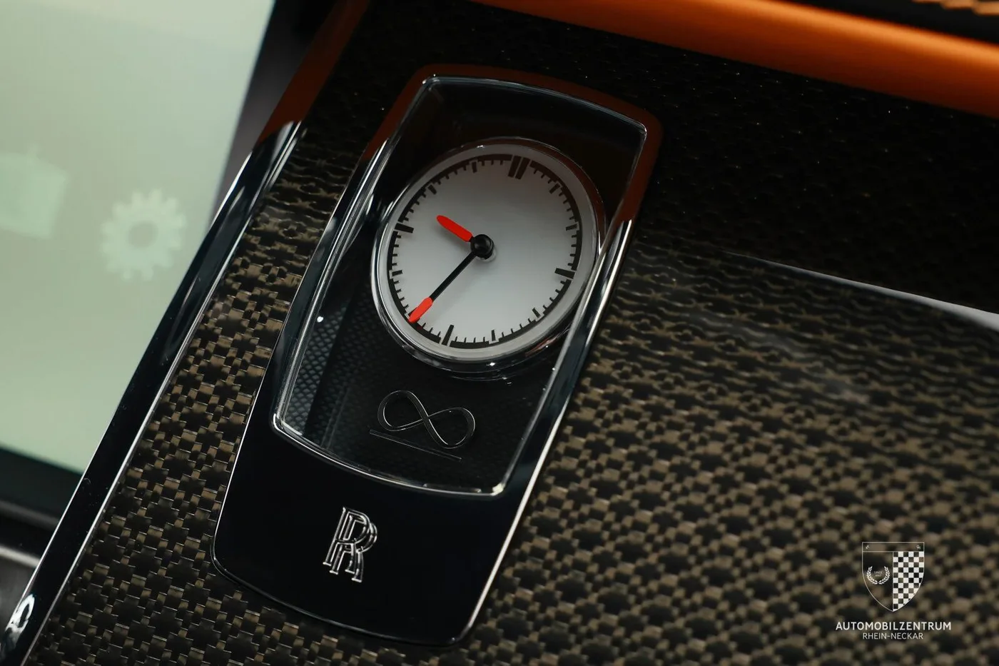 2017 Rolls-Royce Wraith Black Badge proposée par un spécialiste de la supercar à Viernheim, Allemagne, photo 22 sur 25