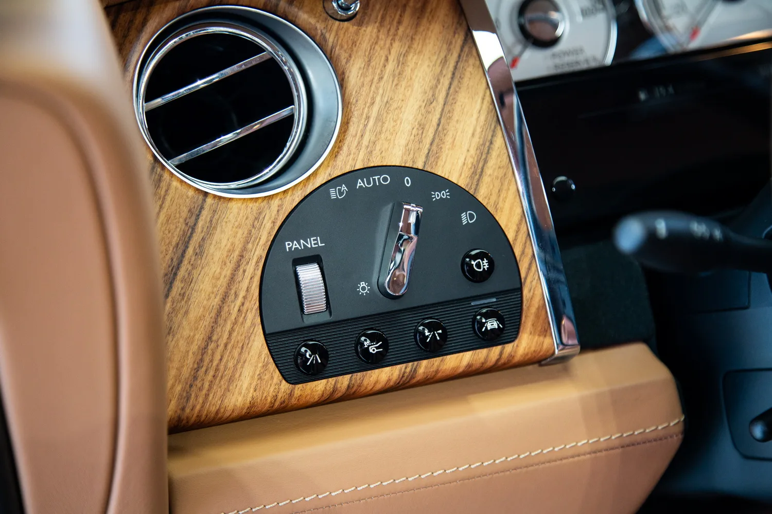 2017 Rolls-Royce Wraith, 2/16
