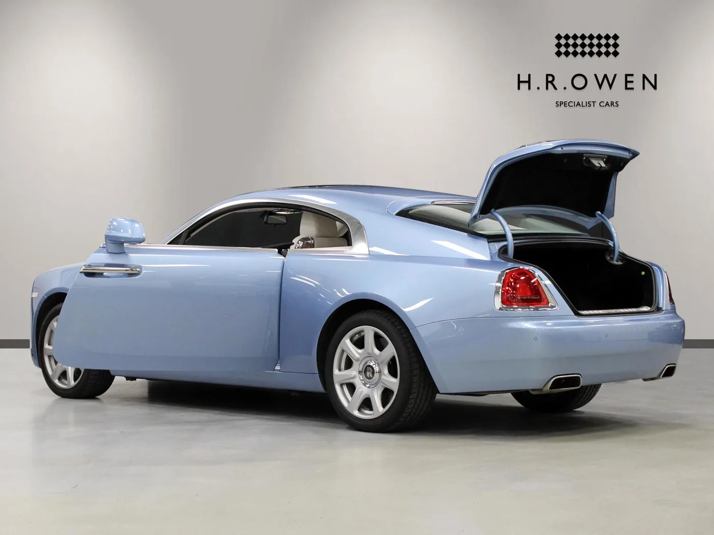2017 Rolls-Royce Wraith offered by a franchised dealer group in Cheltenham, United Kingdom, photo 14 of 25