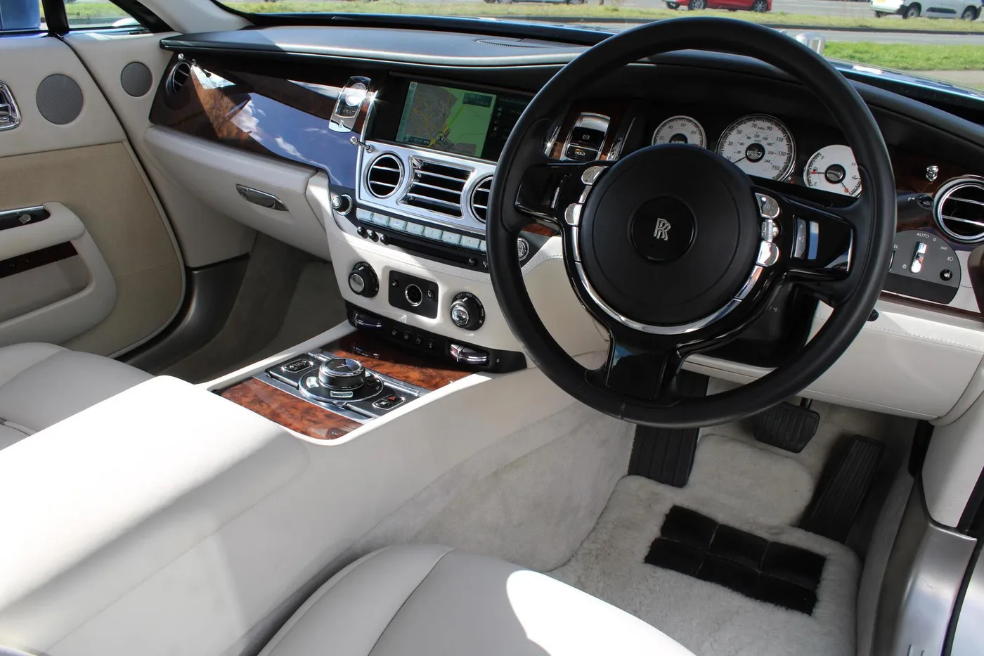 2017 Rolls-Royce Wraith offered by a franchised dealer group in Cheltenham, United Kingdom, photo 16 of 25