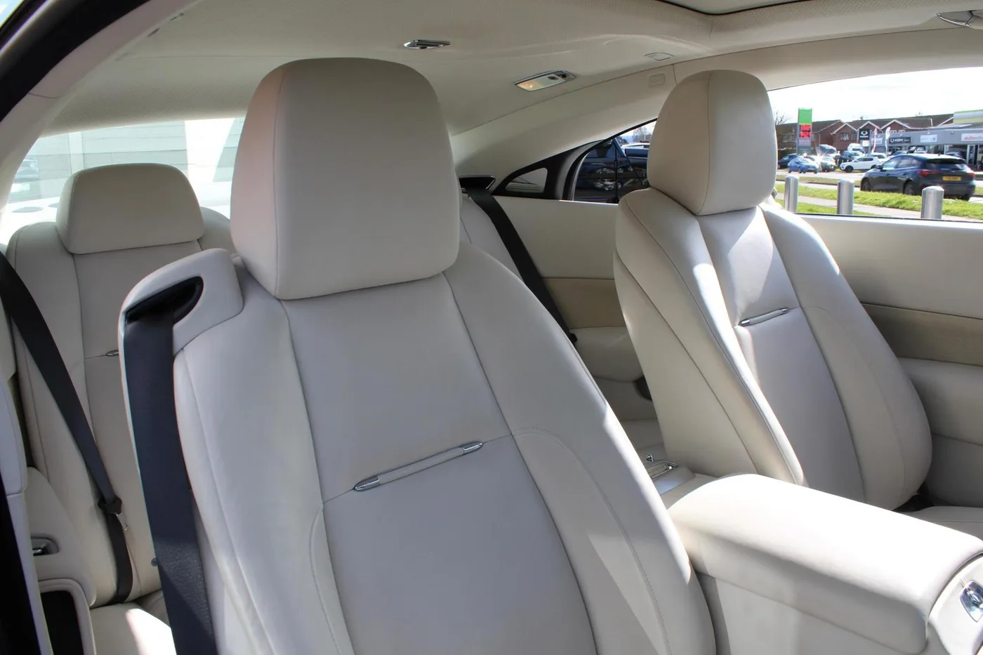 2017 Rolls-Royce Wraith offered by a franchised dealer group in Cheltenham, United Kingdom, photo 17 of 25