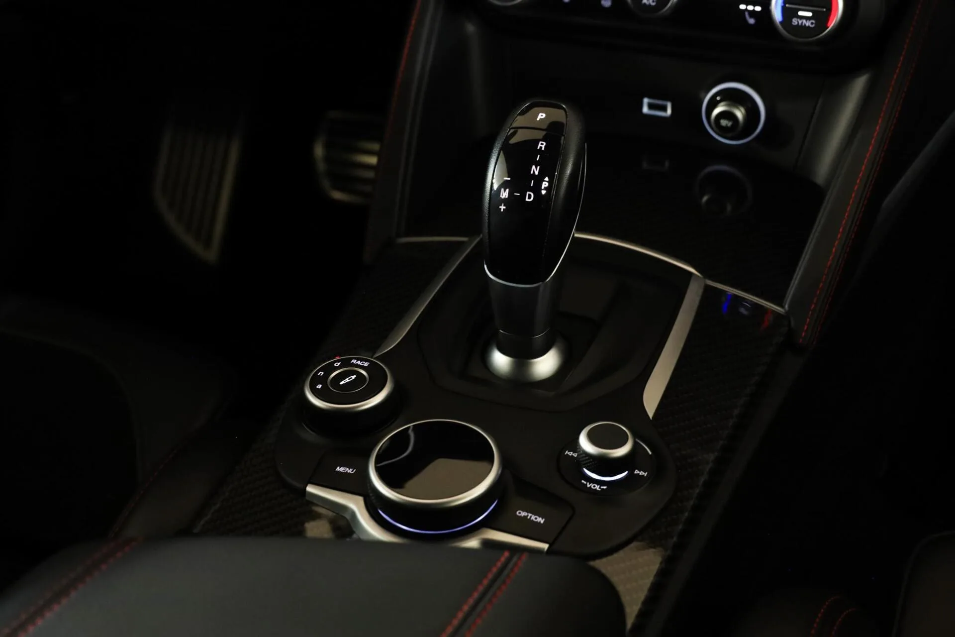 2018 Alfa Romeo Stelvio Quadrifoglio, 14/30