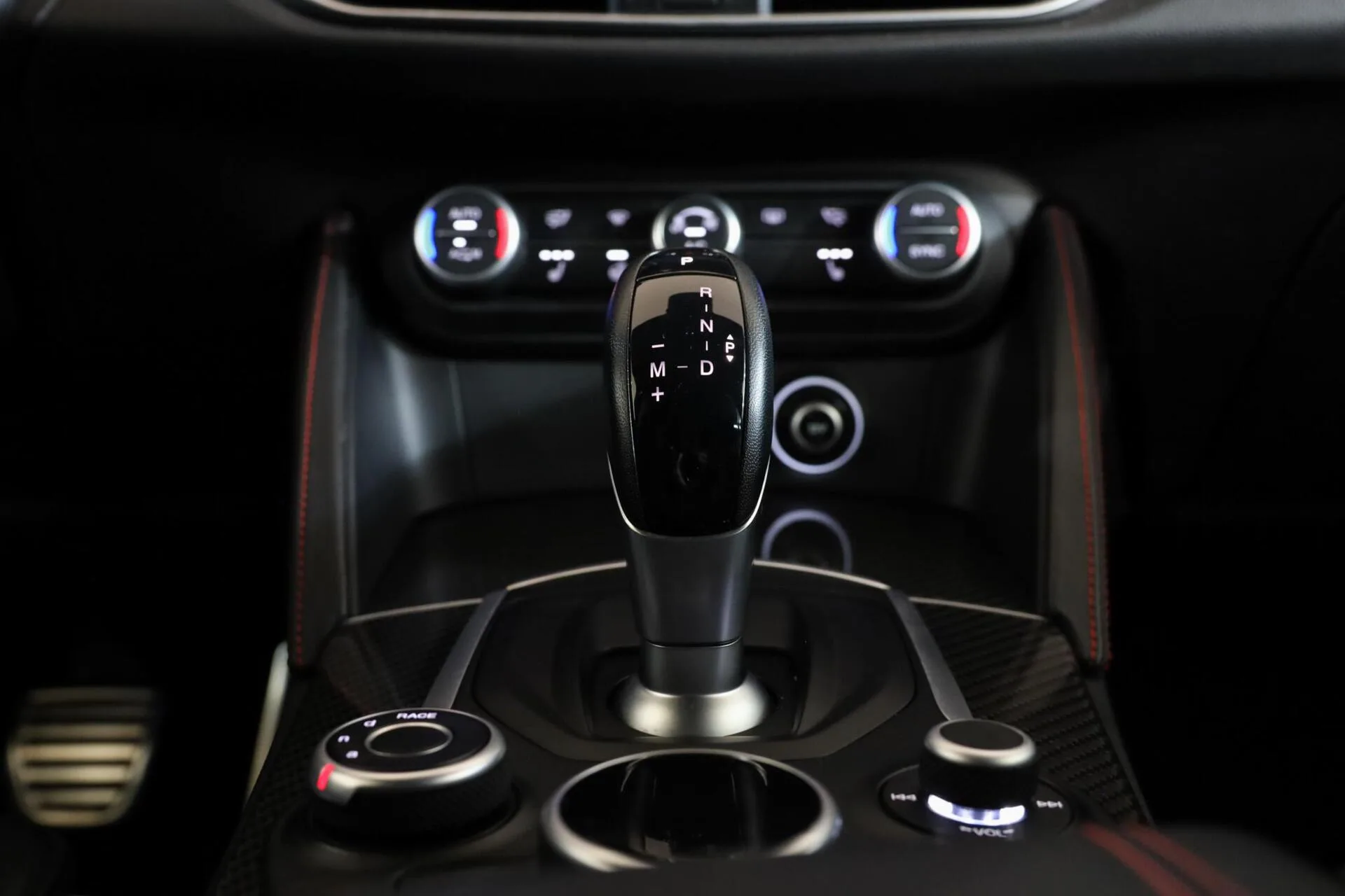 2018 Alfa Romeo Stelvio Quadrifoglio, 28/30