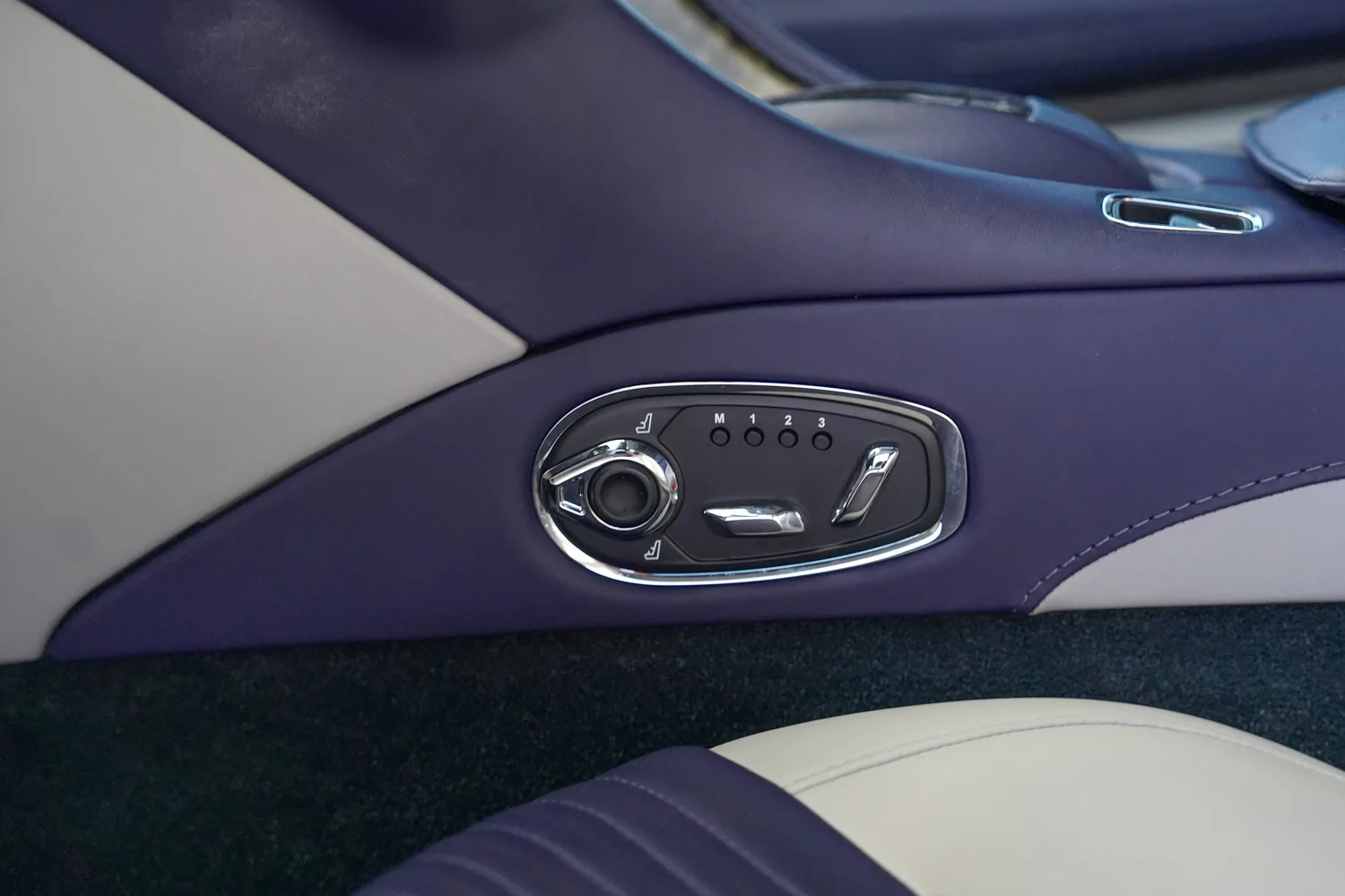 2018 Aston Martin DB11 V12, 9/15