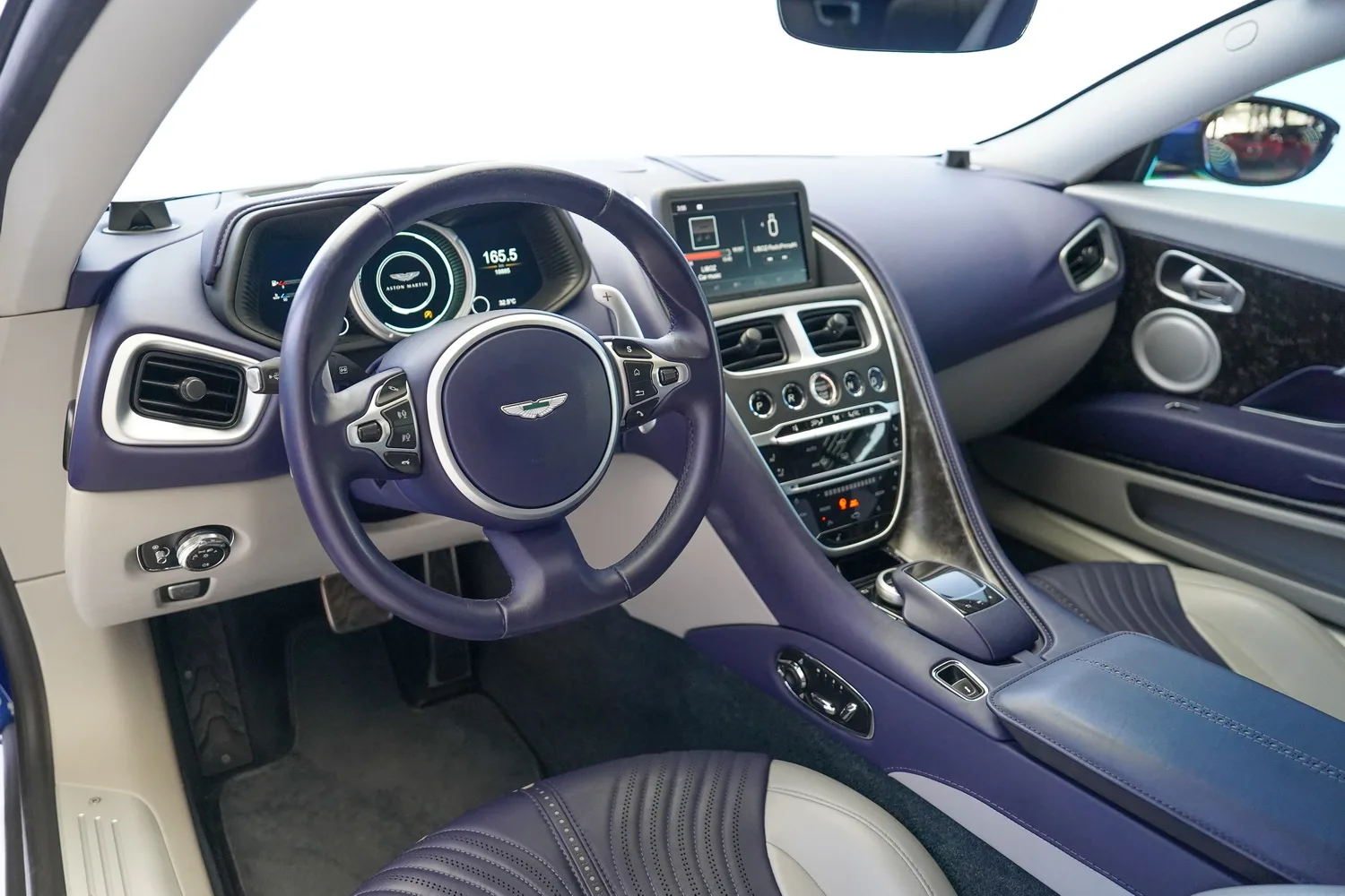 2018 Aston Martin DB11 V12, 10/15