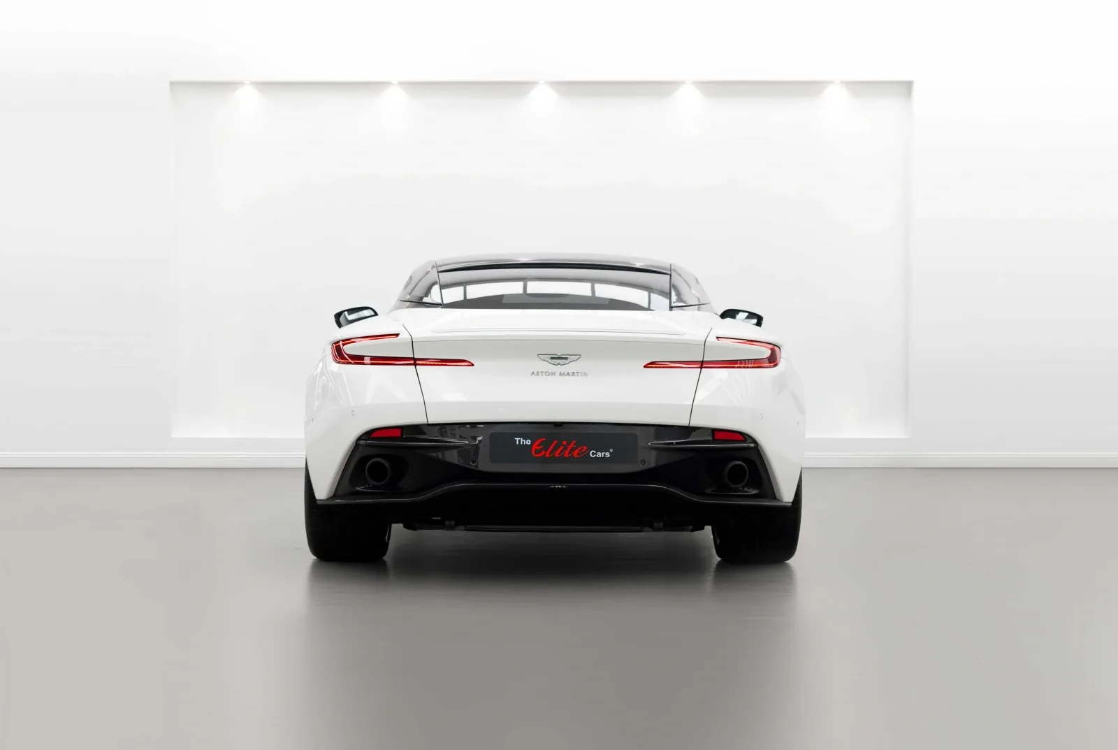 2018 Aston Martin DB11 V8, 3/16