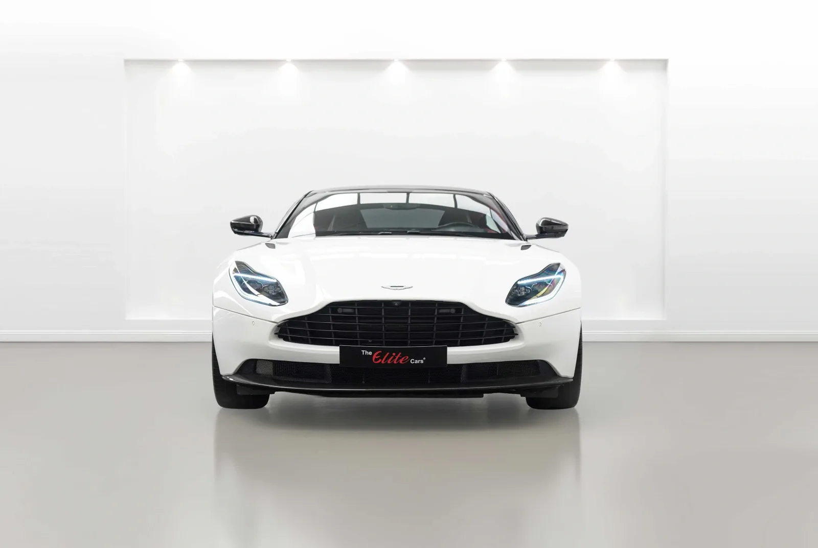 2018 Aston Martin DB11 V8, 5/16
