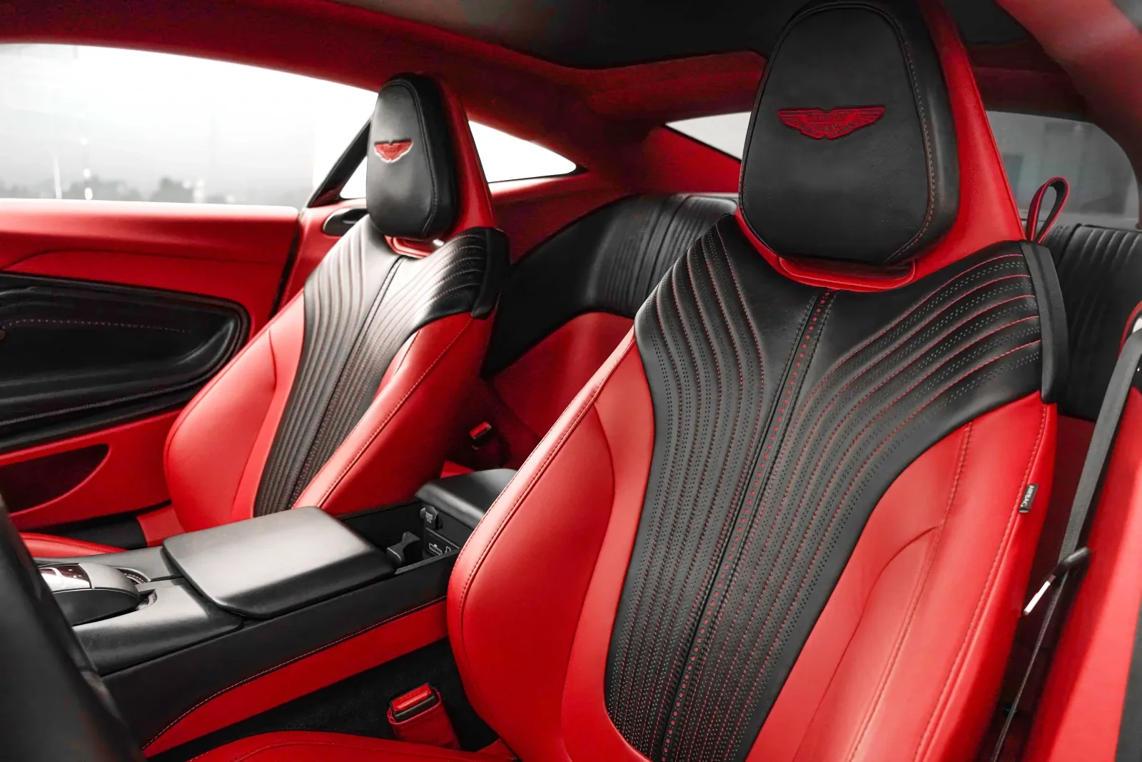 2018 Aston Martin DB11 V8, 12/16