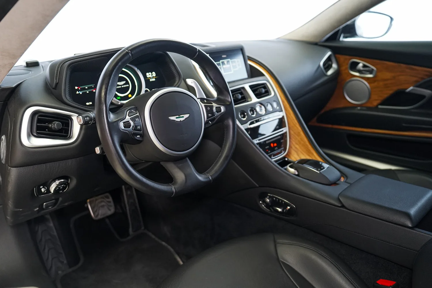 2018 Aston Martin DB11 V8, 7/14
