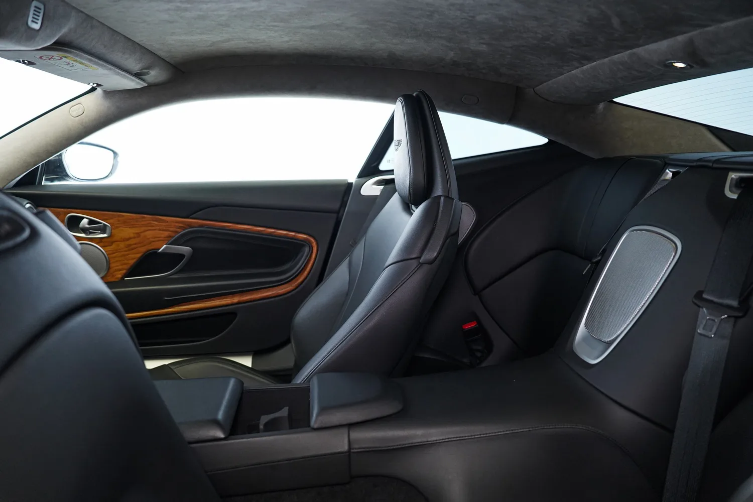 2018 Aston Martin DB11 V8, 10/14