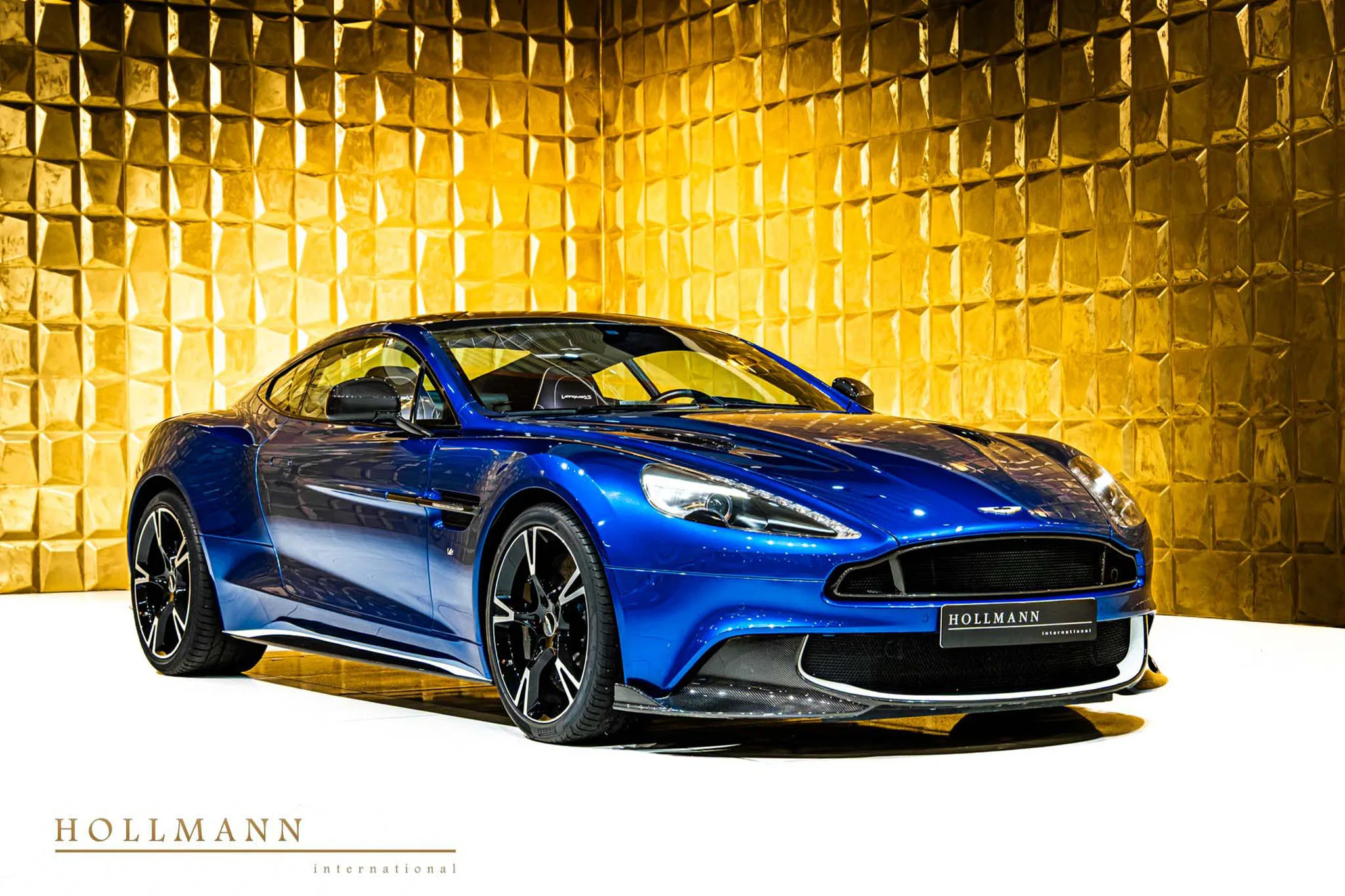2018 Aston Martin Vanquish S angeboten von einem Fachhändler in Stuhr, Deutschland, Hauptfoto