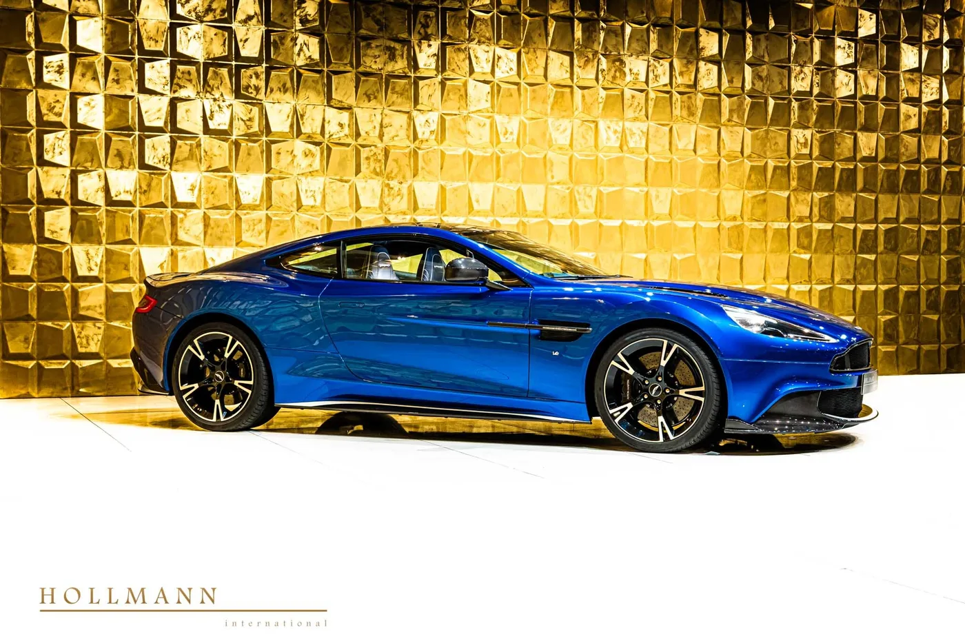 2018 Aston Martin Vanquish S angeboten von einem Fachhändler in Stuhr, Deutschland, Foto 2 von 8