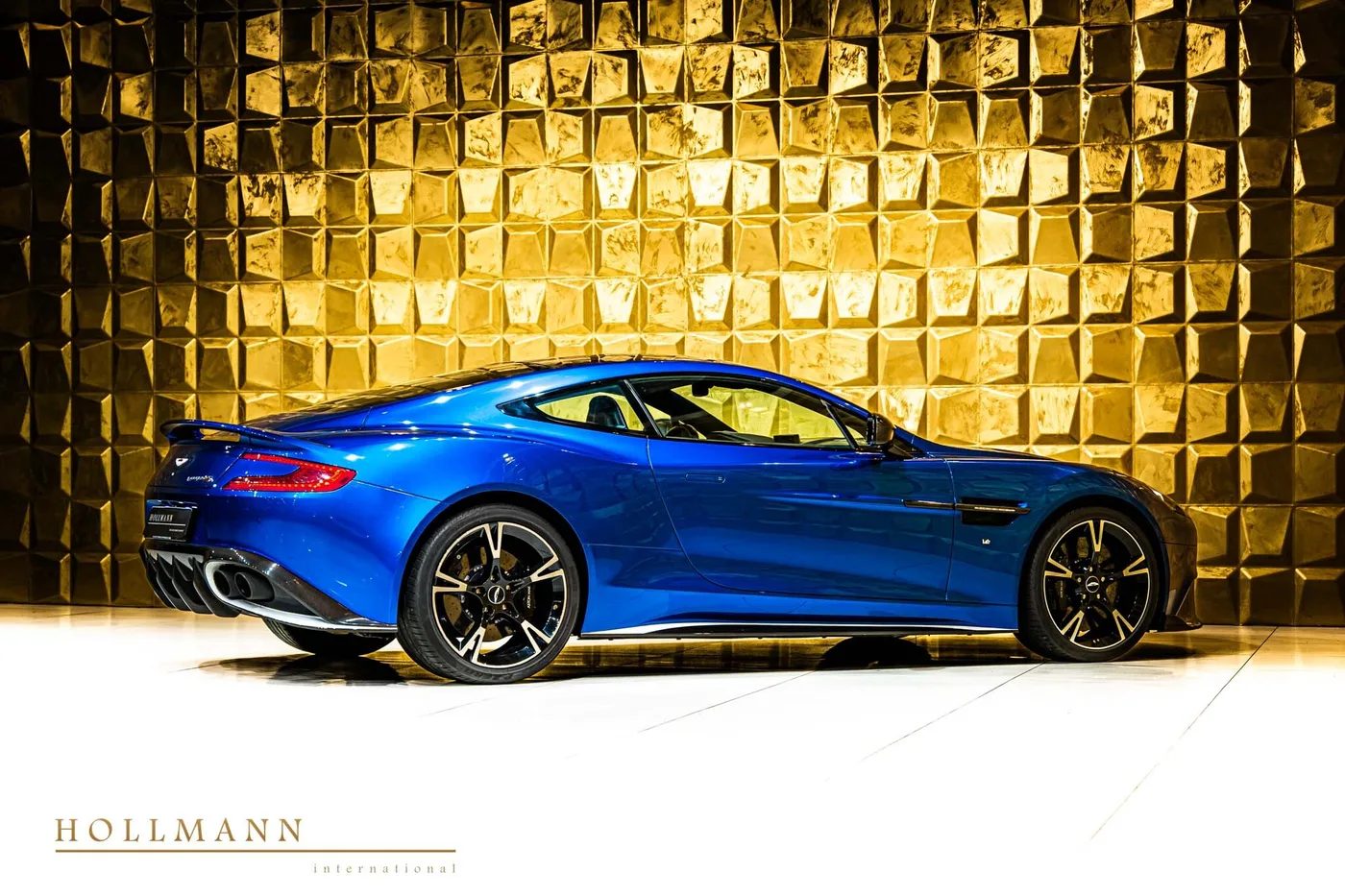 2018 Aston Martin Vanquish S angeboten von einem Fachhändler in Stuhr, Deutschland, Foto 3 von 8