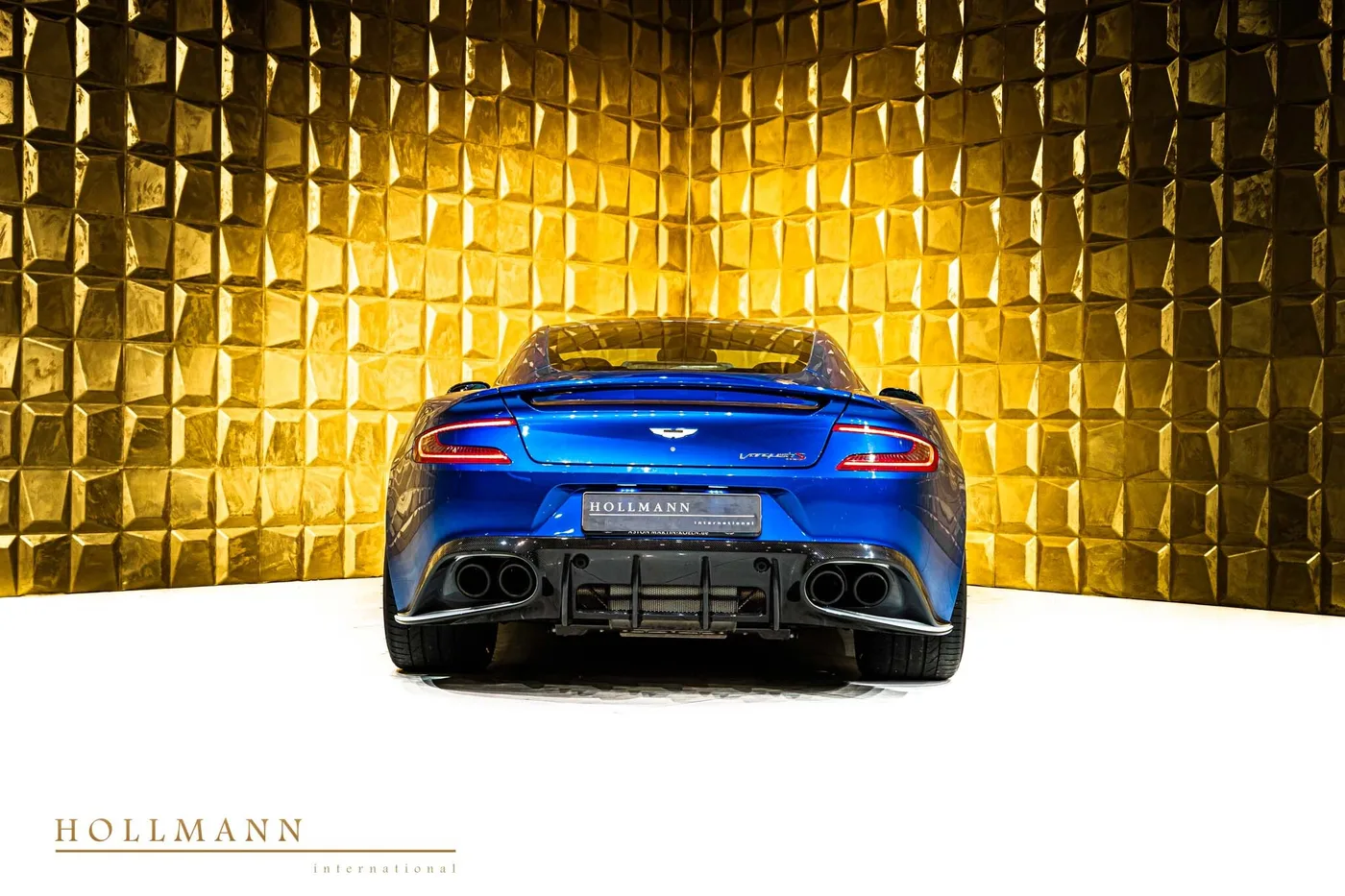 2018 Aston Martin Vanquish S angeboten von einem Fachhändler in Stuhr, Deutschland, Foto 4 von 8